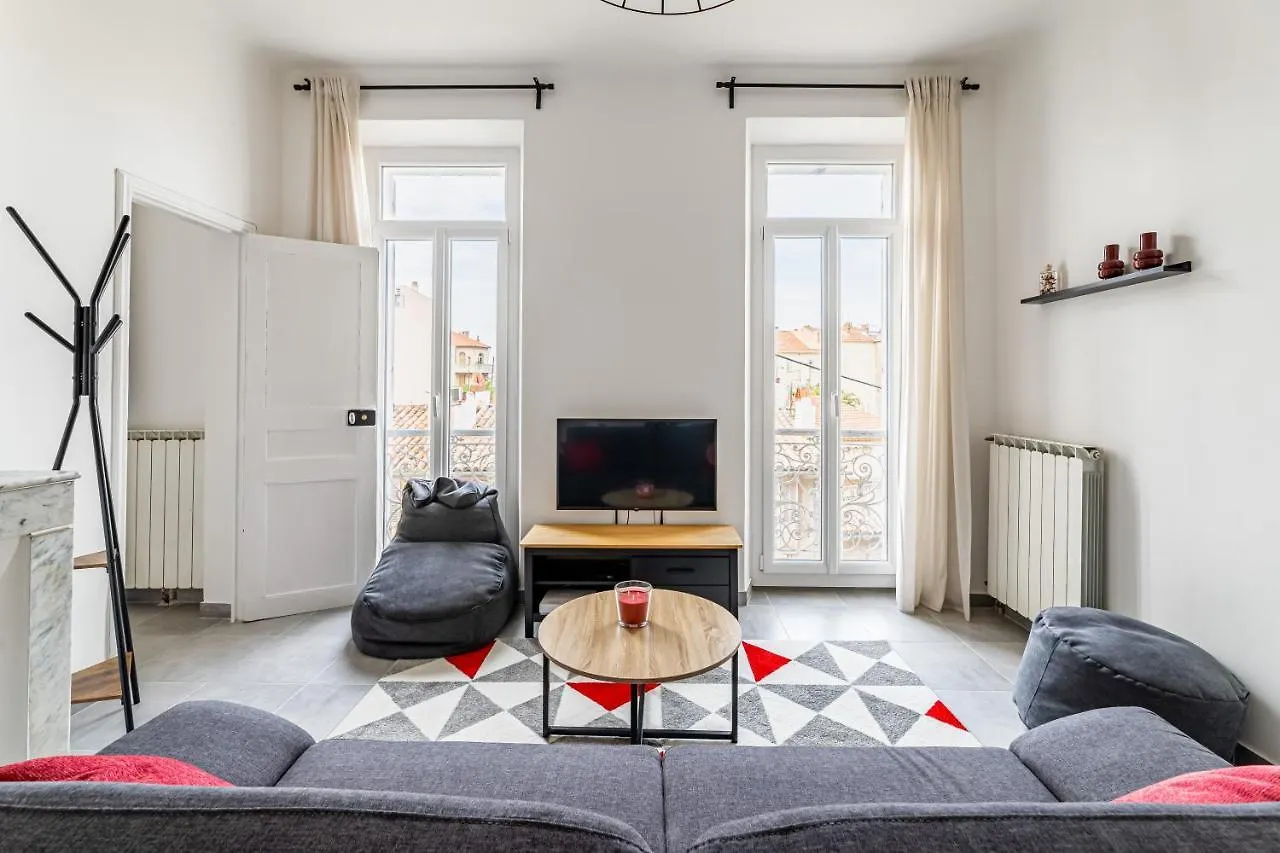 Toulon: Superbe Appartement Avec 2 Chambres شقة تولون