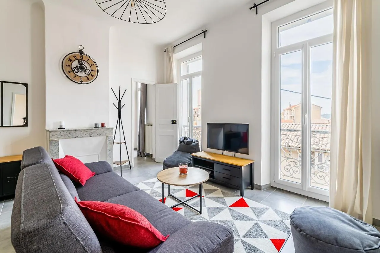 Toulon: Superbe Appartement Avec 2 Chambres