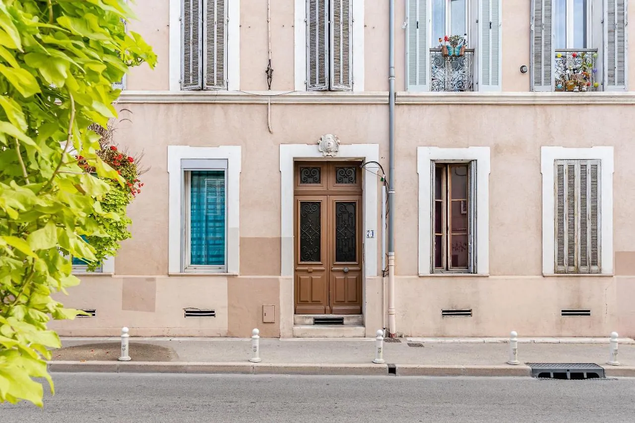 Toulon: Superbe Appartement Avec 2 Chambres 0*, تولون